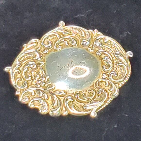 Vintage 1928 & C0. Silver Tone Oval Brooch 1.5" - Picture 1 of 4